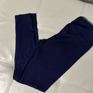 Women’s LuLaRoe leggings. Bought as navy blue, but has a purple ish tint